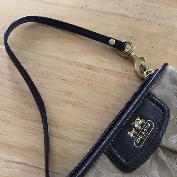 Authentic Coach Wristlet - Picture 6 of 7